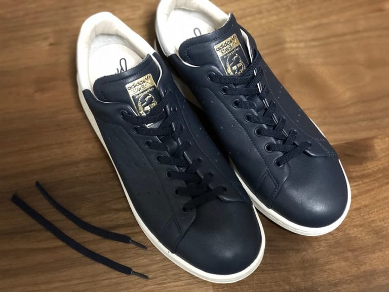 スタンスミスは靴紐を結ばないとおしゃれに見える？！スタンスミス靴紐の結び目隠しとゴム紐の使用！ ニューバランス フリーク